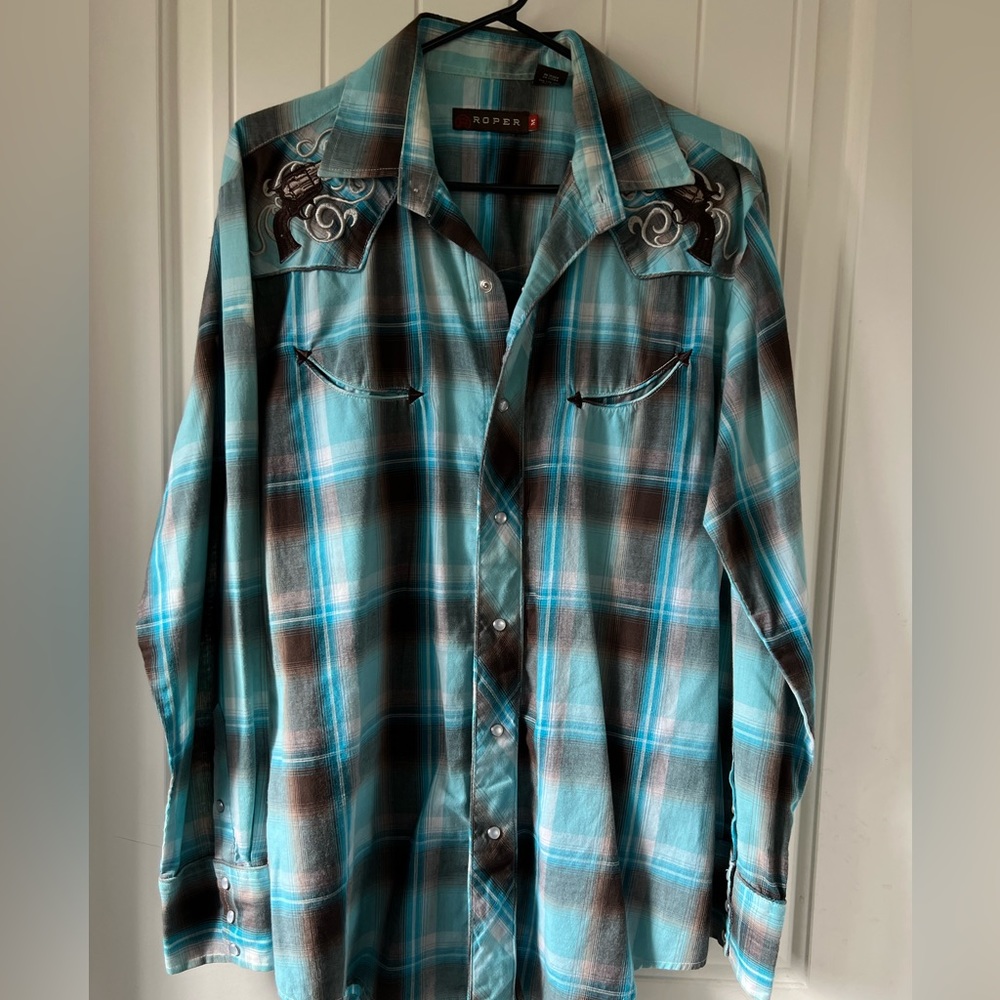 Men’s Roper Western Button Up Plaid Shirt With Revolver/Gun Design, Size M